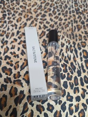 Salt& Stone -Santal & Vetiver Body mist